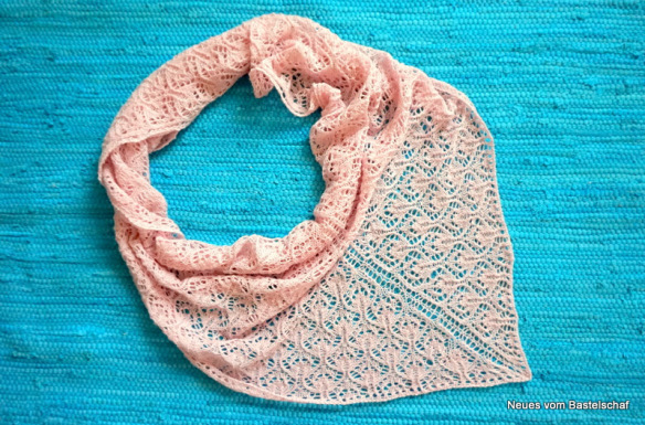 Lacetuch Wild Tulips stricken